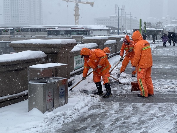 项目动态 | 以雪为令！蓝冠注册天津项目全力以赴做好除雪工作